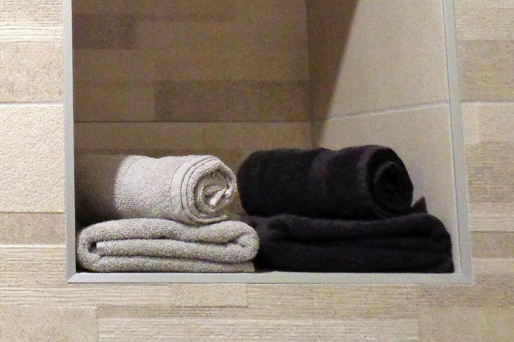 Appartement Hestia F1 Bis + Terrasse Hyper Centre Лон-ле-Соньє Екстер'єр фото